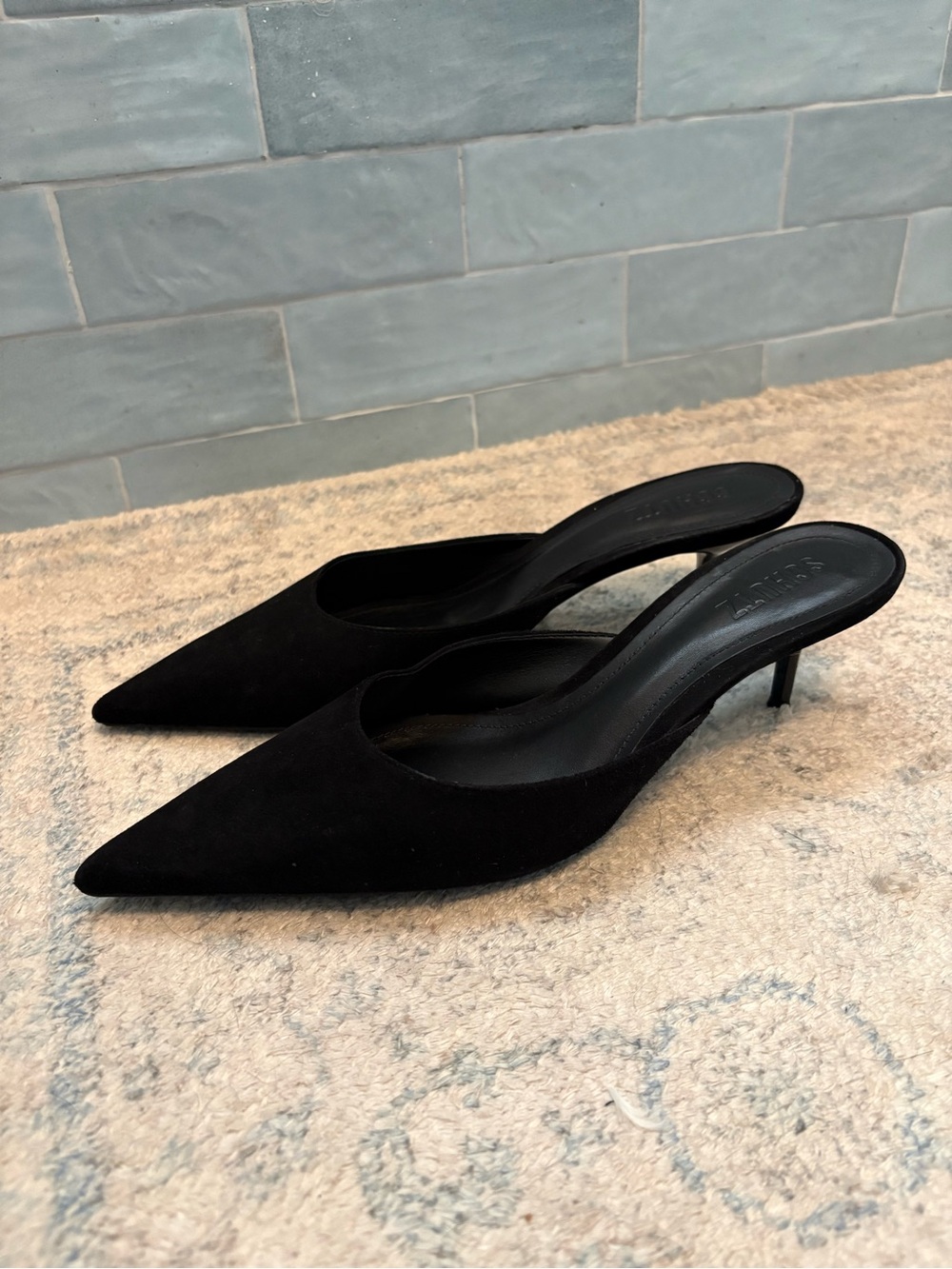 SCHUTZ Black Pointed-Toe Slip-On Women’s Mules - Picture 3 of 8